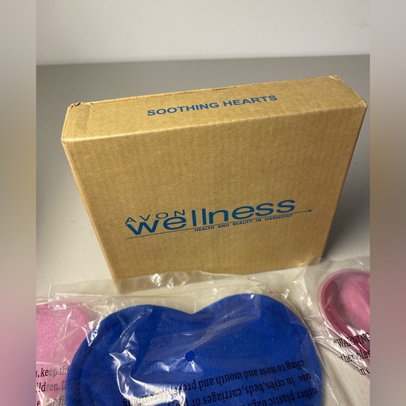 Avon Wellness Soothing Hearts Hot/Cold Compress Set - Picture 6 of 7